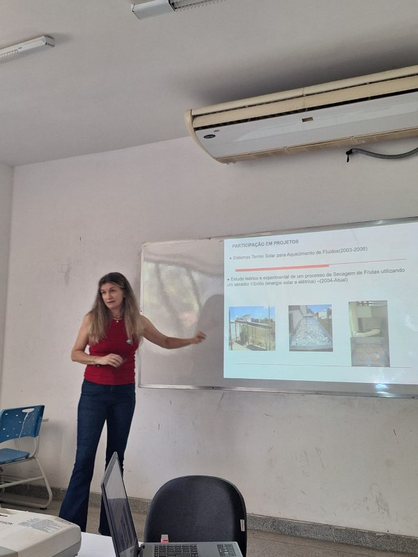 Prof.ra Cristiane