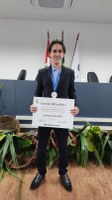 Recém-egresso da Eng. Química recebe a Comenda Mário Mafra do CREA - AL por seu excelente desempenho em um curso de Engenharia e Arquitetura em Alagoas