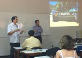 Apresentação do Prof. Valmir Pedrosa pelo coordenador do PPGRHS, Prof. Marllus Neves